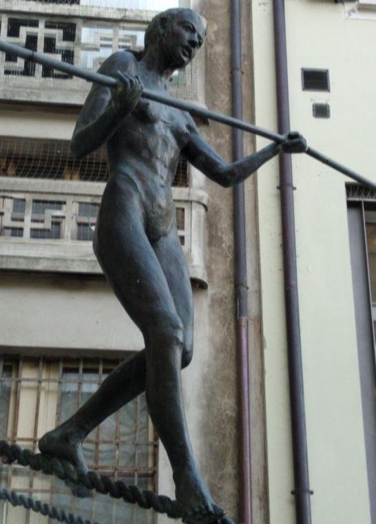 Foto di Gli Equilibristi di Leonardo Lucchi scattata da Casa Bufalini